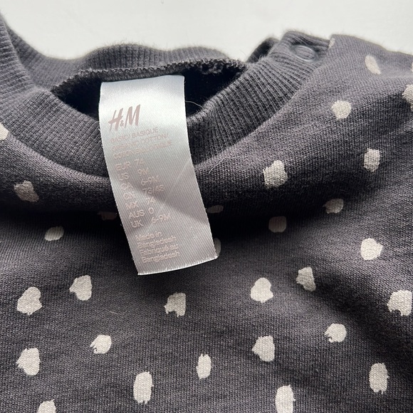 H&M Baby Sweatshirt 9M - Picture 3 of 4